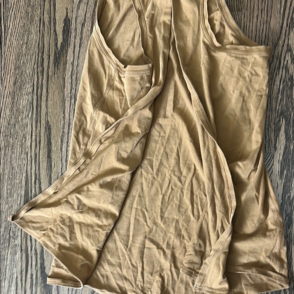 Lululemon Sz 6 Women’s Sleeveless Tank Top in Camel - Picture 4 of 4